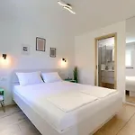 Laura By Interhome Pula