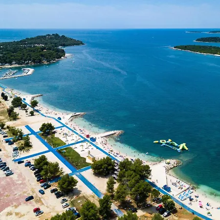 Casa vacanze Laura By Interhome Pola