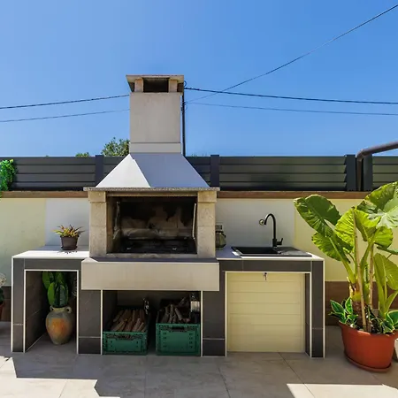 Casa vacanze Laura By Interhome *