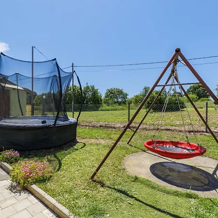 Laura By Interhome Tatil Evi Pula