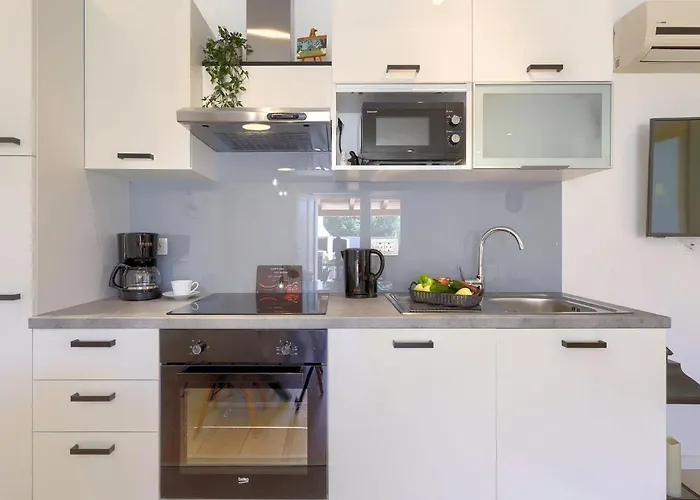 Laura By Interhome Vakantiehuis Pula
